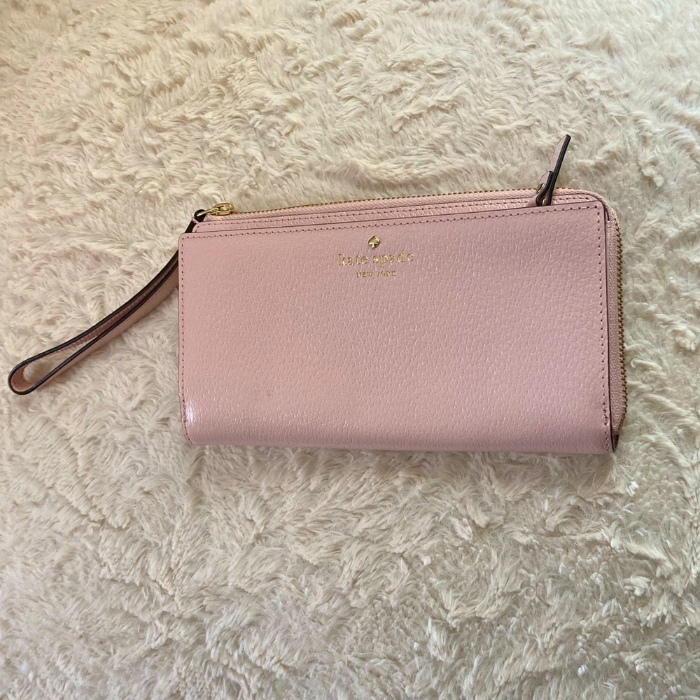 NWOT Kate Spade pink leather wristlet!